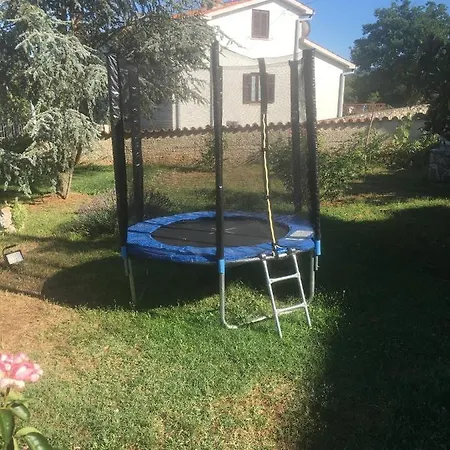 For Families With Children Vinez, - 15826 Appartement Labin (Istria)